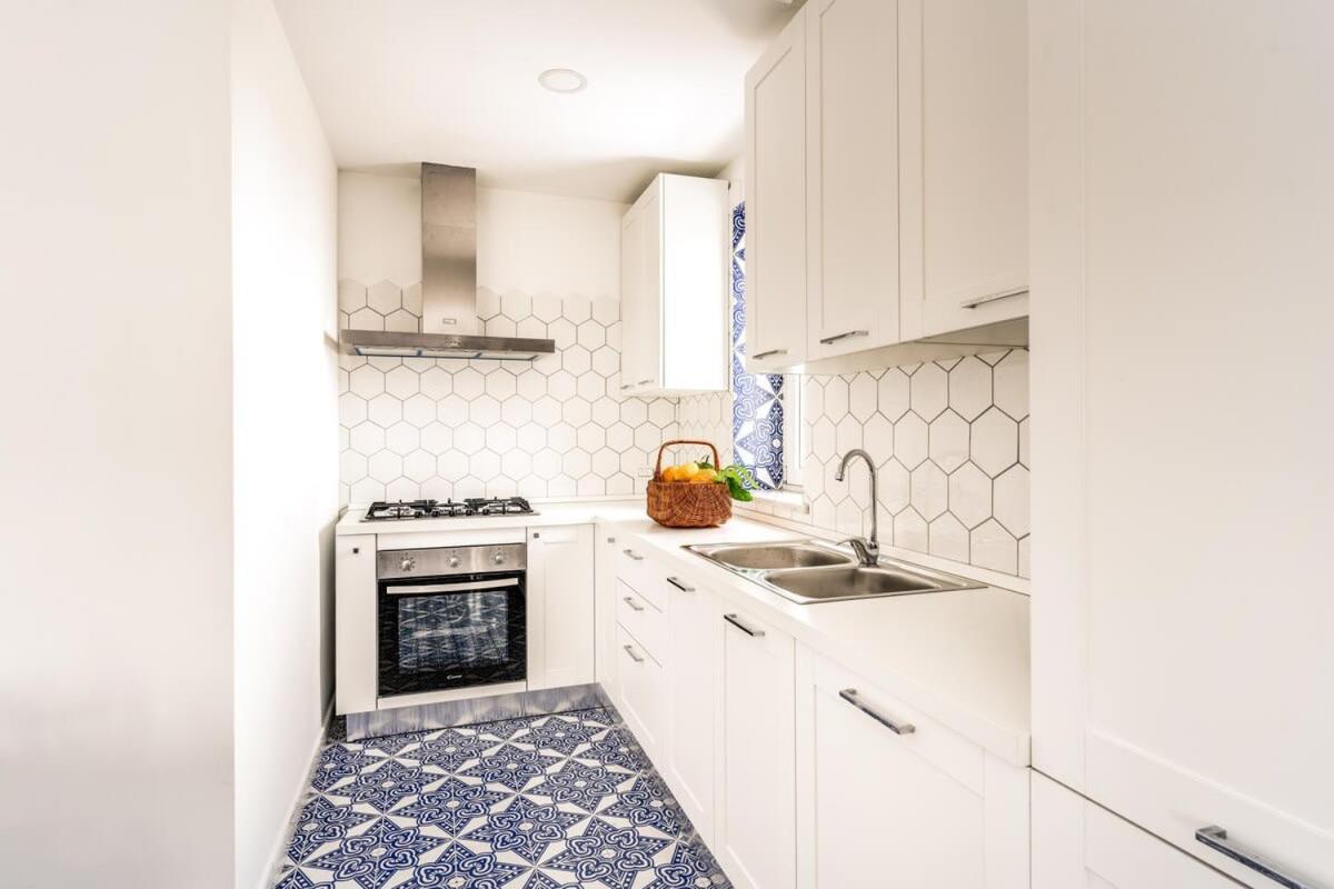 Nenni Apartment Соренто Екстериор снимка
