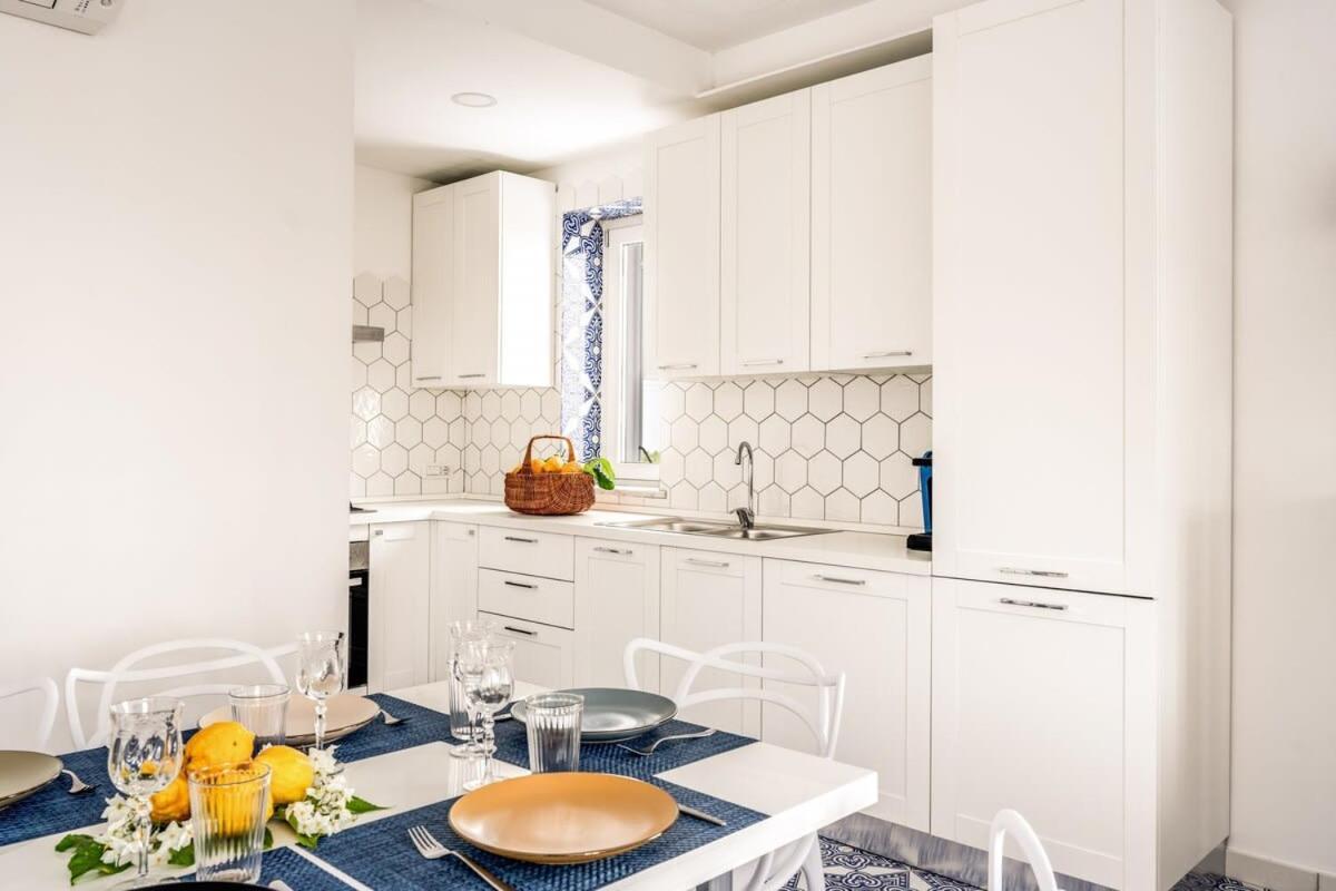 Nenni Apartment Соренто Екстериор снимка